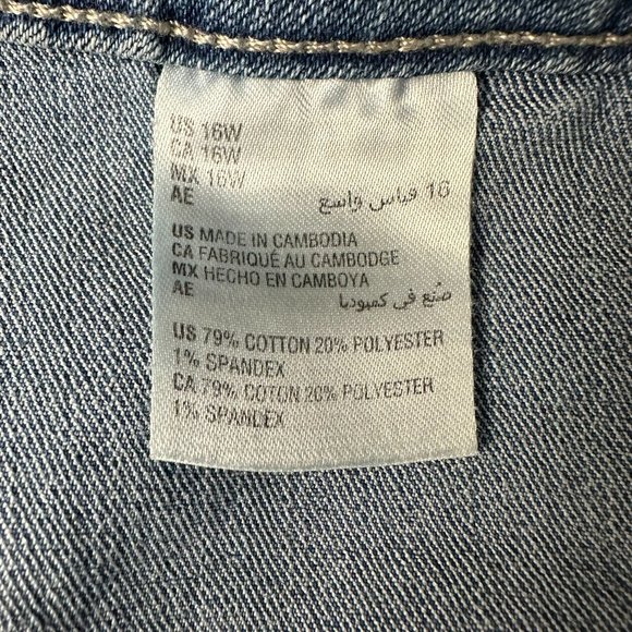 Style & Co. Women's Mid‎ Rise Denim Utility Short, Size 16W, Lourdes Medium Wash - Picture 9 of 11